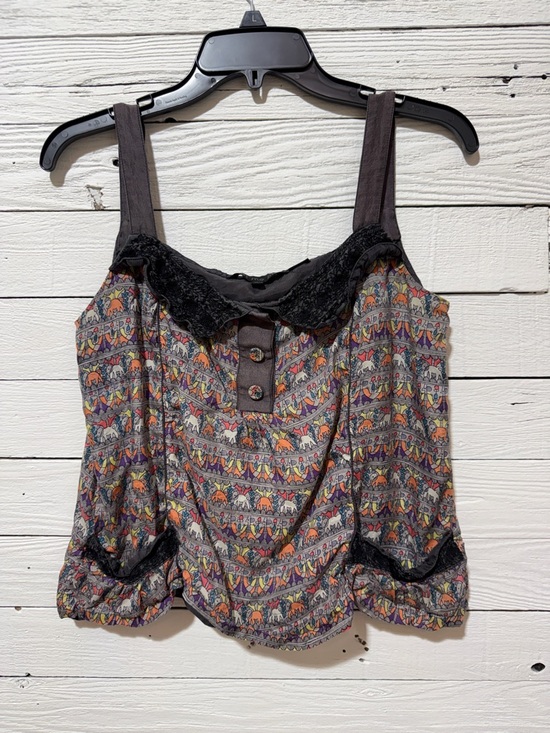 Let Me Be Tops - Printed Elephant-Pattern Lace-Trim Camisole in Multicolor